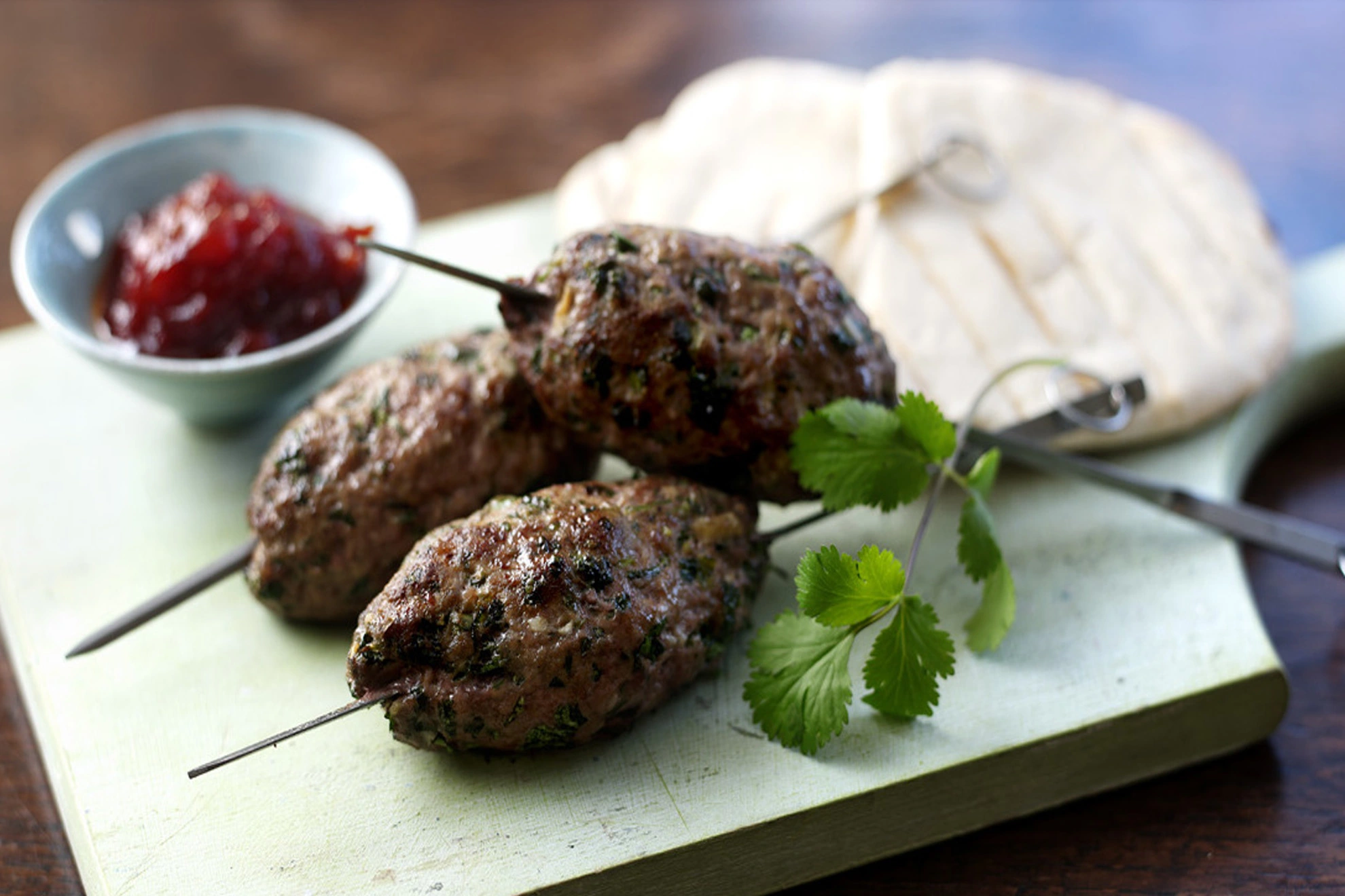 קבב טלה על מקל קינמון - צלוי על גריל לאירועים